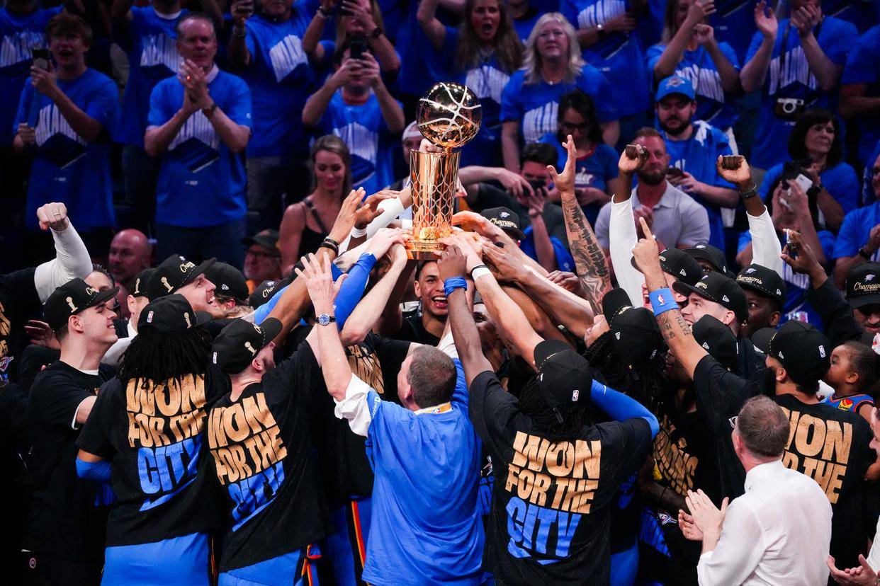 詹姆斯复出一胜难求湖人106-108不敌魔术遭遇三连败东契奇32+7+7