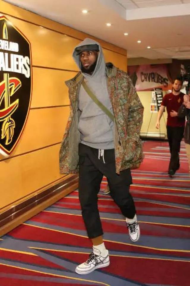 范佩西：瓜迪奥拉训练课让我醍醐灌顶；考教练证书两次没过