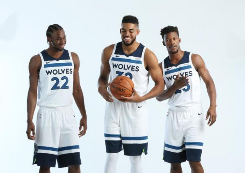 橙衣军团来袭！荷兰第12次跻身世界杯正赛，此前3次获得亚军