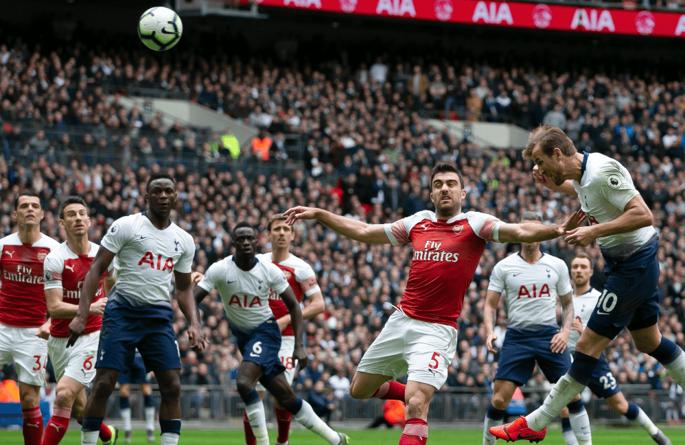 传承足球明星联赛“川辽对决”再现甲A经典，“四川雄起”唤起一代球迷记忆