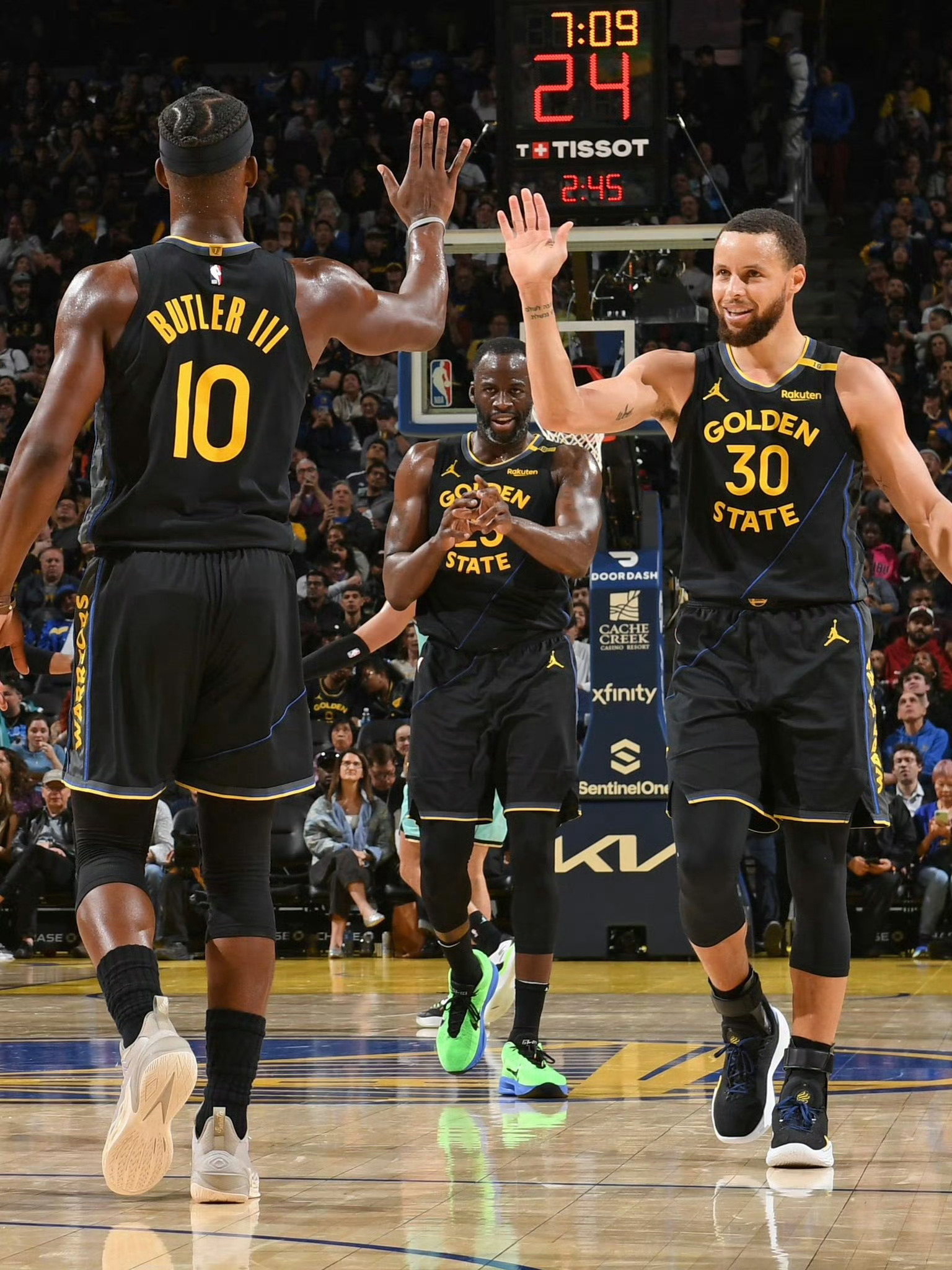 德乙前瞻：沙尔克04和帕德博恩上演榜首大战，双方仅差1分