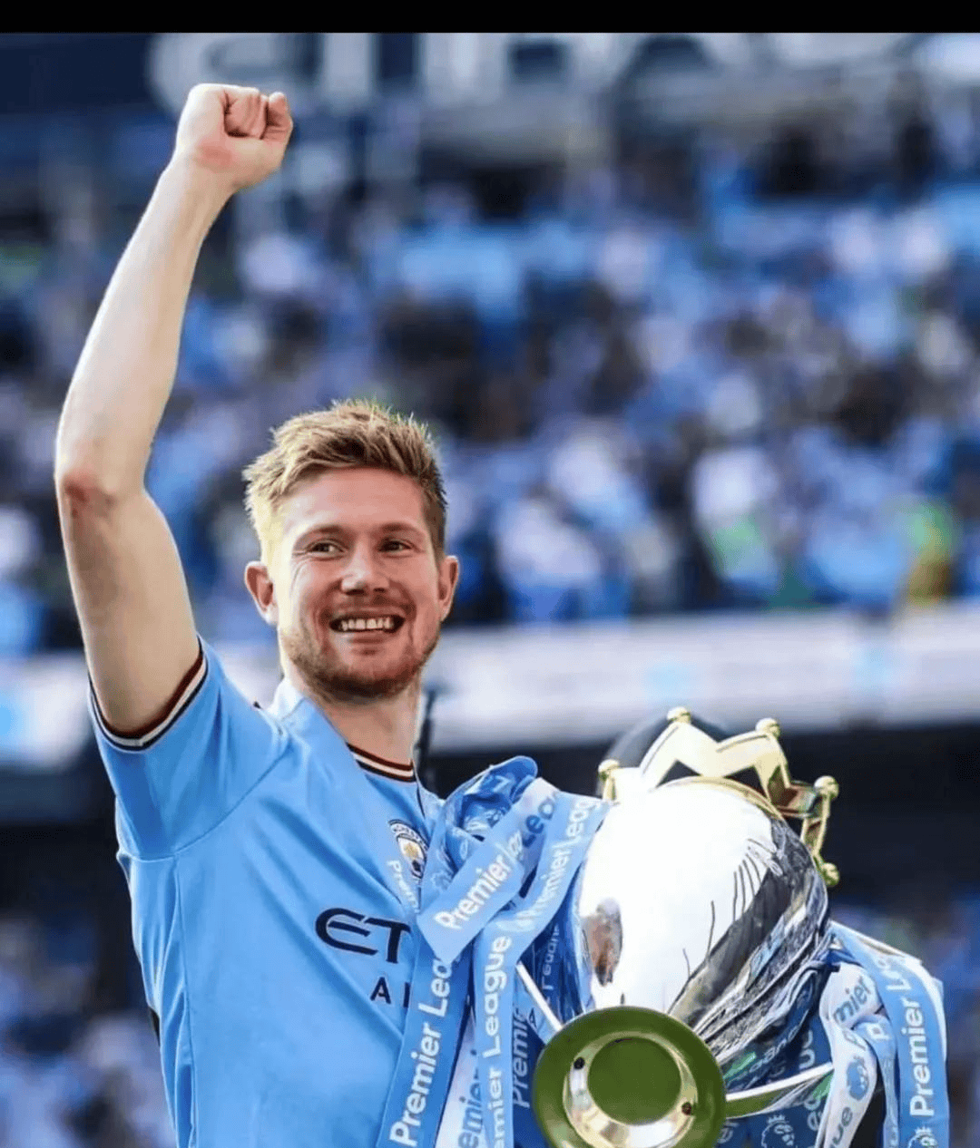 大谷翔平在 2023 年对阵天使队时，首次作为对手回到旧主场，获得全场致敬