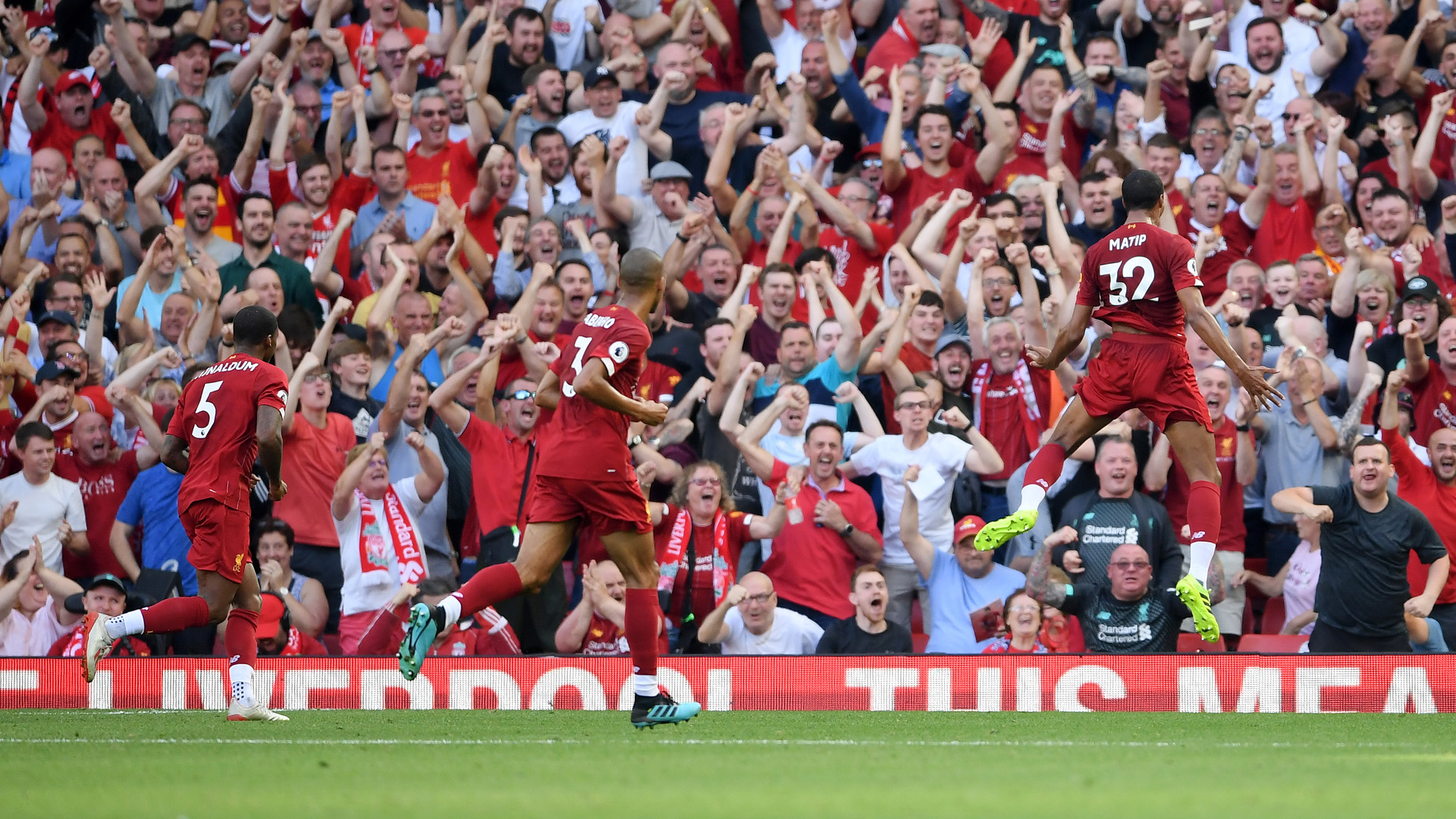 手感逐渐回暖 东契奇甜点位三分果断出手精准发炮